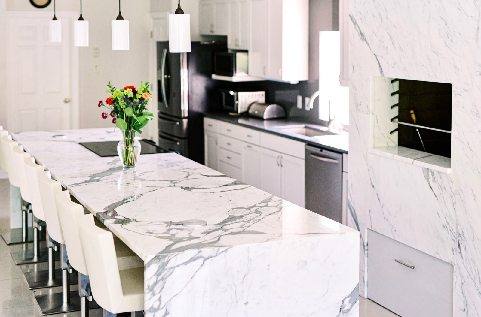 Bright Transitional Kitchen Kitchen Remodel by East Coast Granite of Winston-Salem - Yadkinville Road project photo